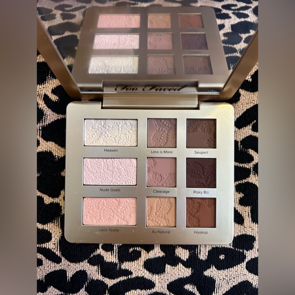 Too Faced natural eyes matte eyeshadow pallete - Picture 2 of 6